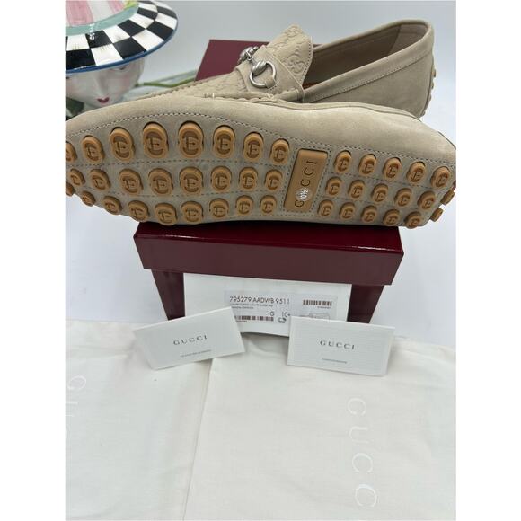 Men\'s Gucci suede oatmeal horse bit driver loafers size 10.5 fits 11 US